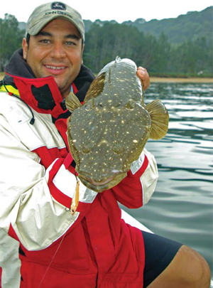 This overhead has been modified with electric gears to aid in deep water fishing. Note it's spooled with mono - not great for serious offshore work - heavy braid is the go.