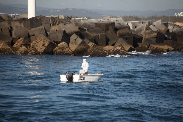 Troy Jansen and Dan Kent, who along with skipper Dean Candy took turns on 24kg stand-up gear to land this 153.5kg SBT over the 4.5 hour fight.