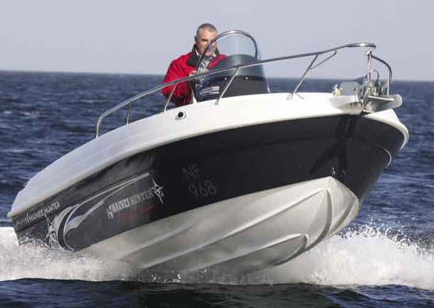 Centre of Attention – Haines HUnter 525 Prowler