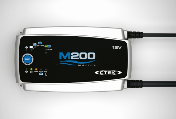 Fisho's Scott Thomas filming Bushy talking about Squidgy's new prawn lures.