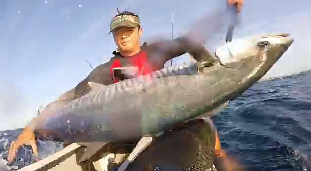 Fisho's Scott Thomas filming Bushy talking about Squidgy's new prawn lures.