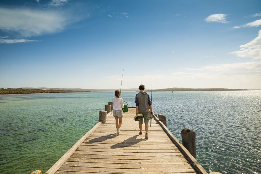  _155_https://yaffa-cdn.s3.amazonaws.com/yaffadsp/images/dmImage/SourceImage/Jetty-Fishing_21_A00D7A50-FC71-11E5-858002380170341D.jpg