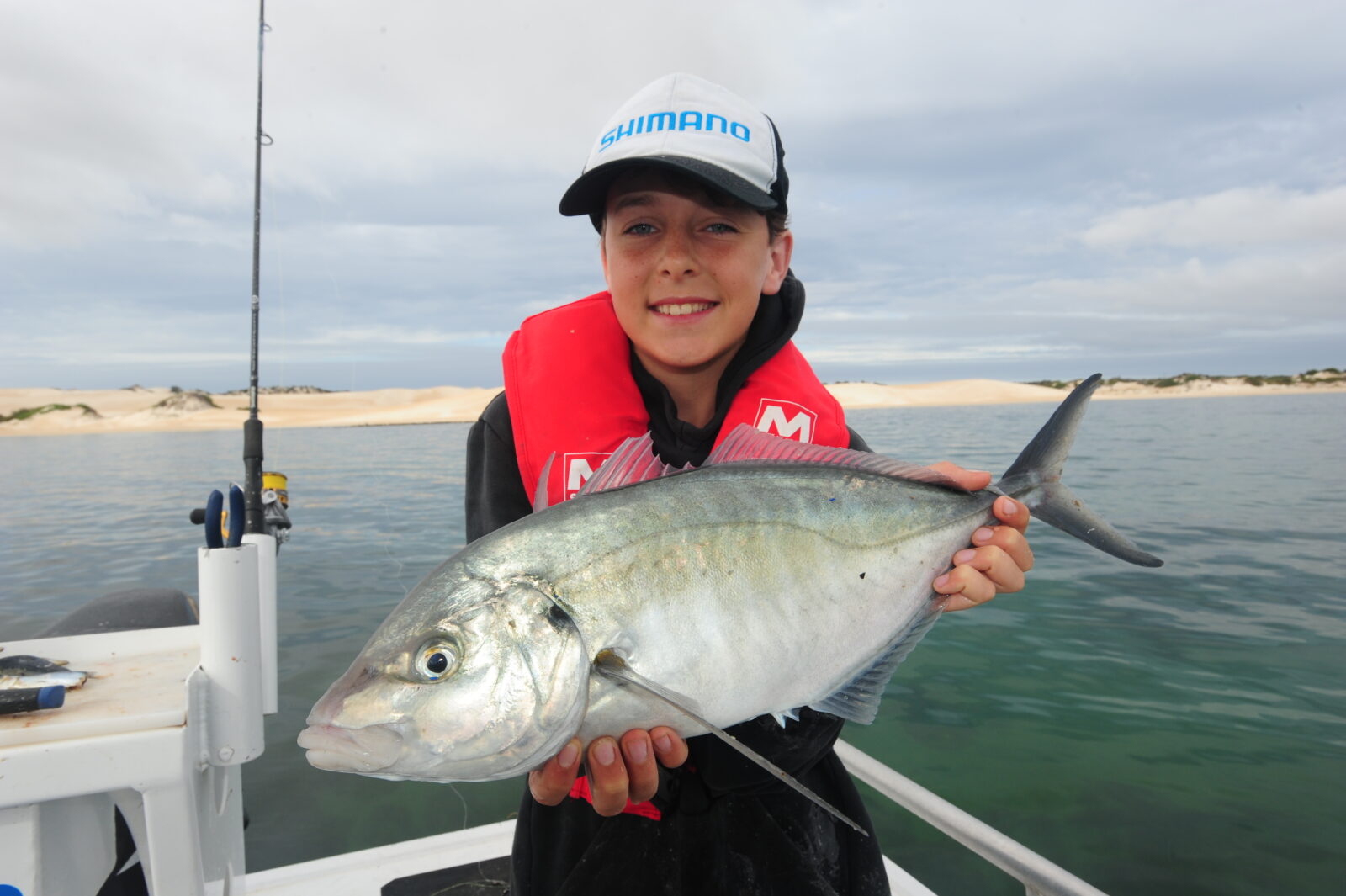 Fishing inshore reefs - Fishing World Australia