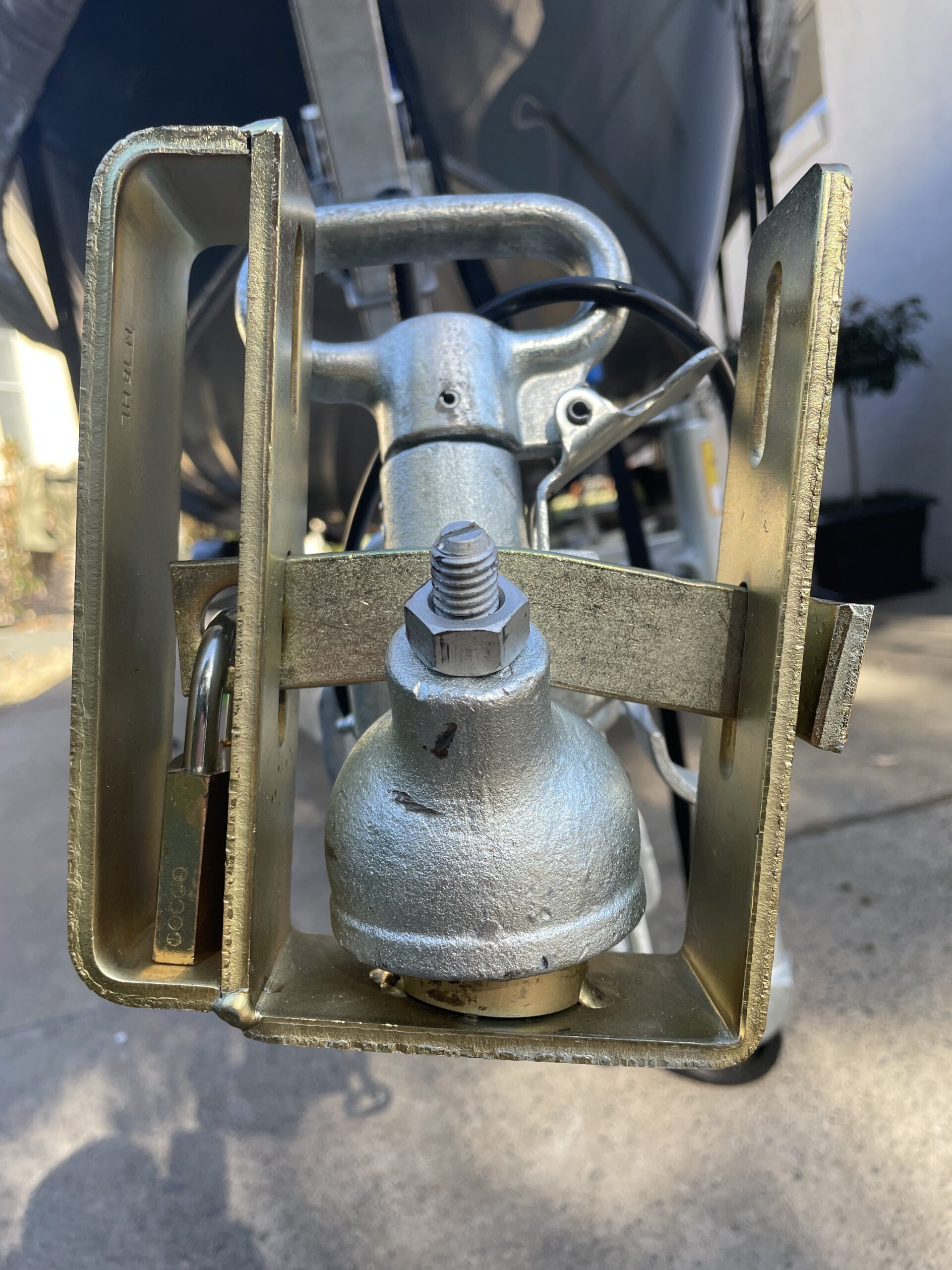 ARK Heavy Duty Trailer Coupling Lock review Fishing World Australia