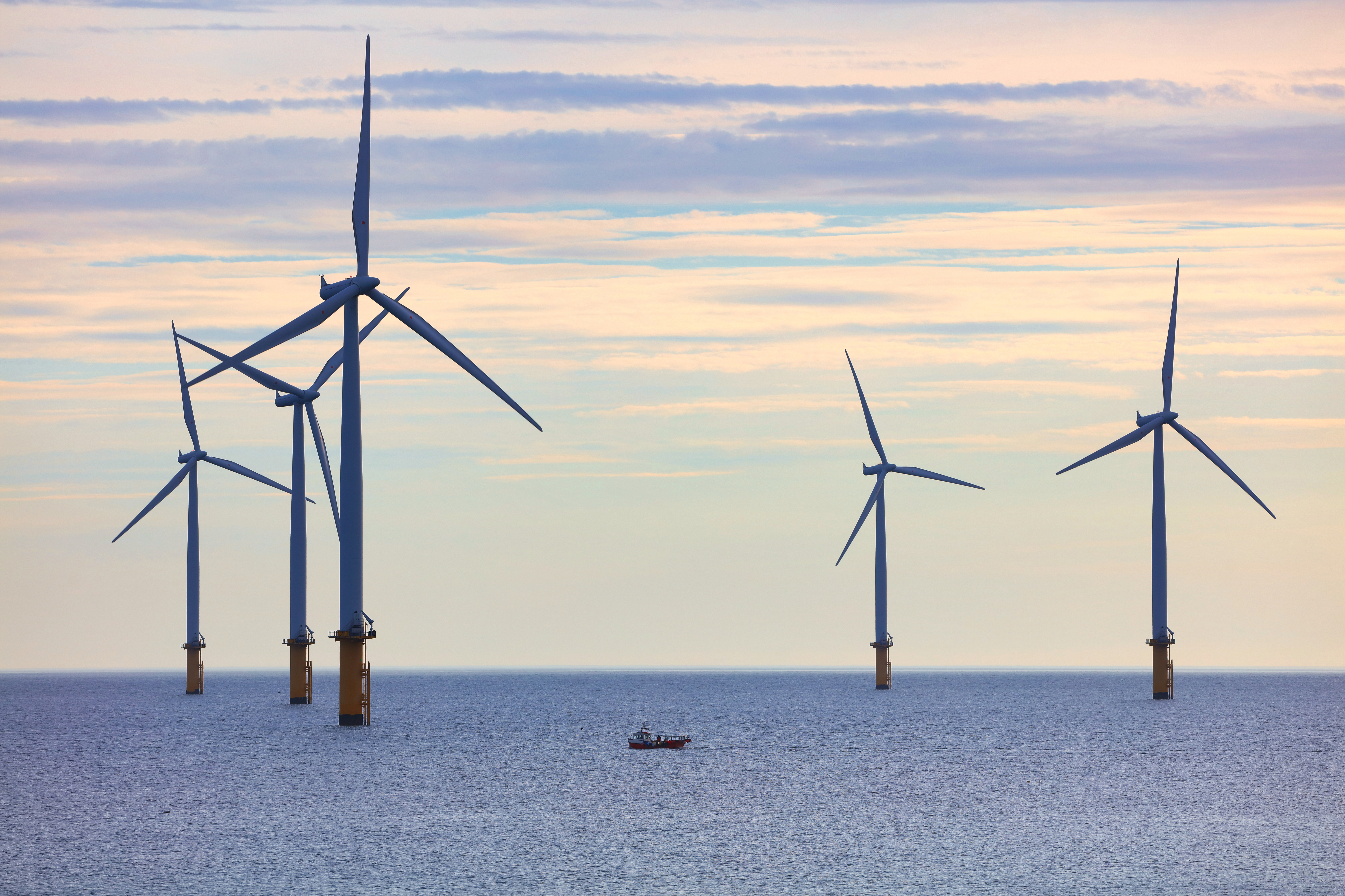 Fishing to be permitted 50 metres from offshore wind turbines