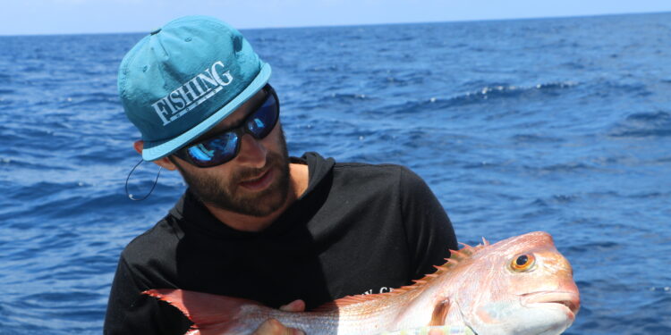 SMITH Optics Hookset with ChromaPop Polarchromic glass lenses