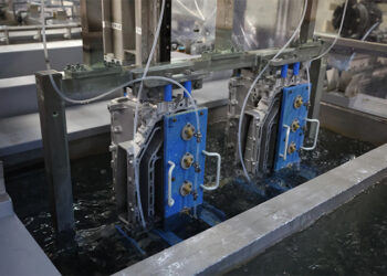 Suzuki develops corrosion-resistant anodising treatment on outboard motor components