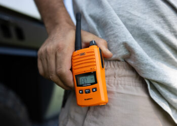 GME’s TX6165 Handheld UHF CB Radio