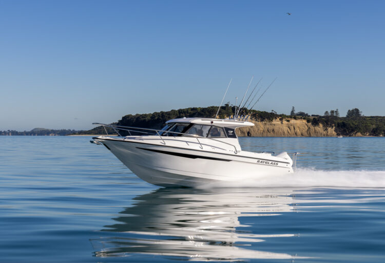Rayglass 2400 debuts at Sydney Boat Show